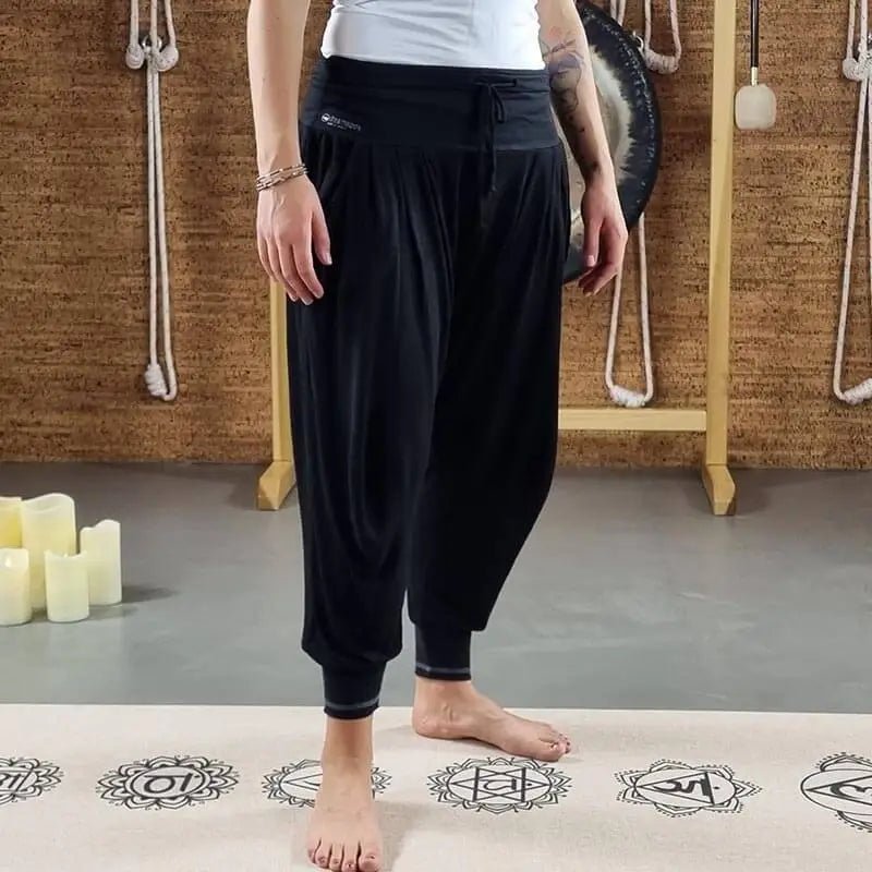 Pantalon yoga fluide couleur noir | Achamana