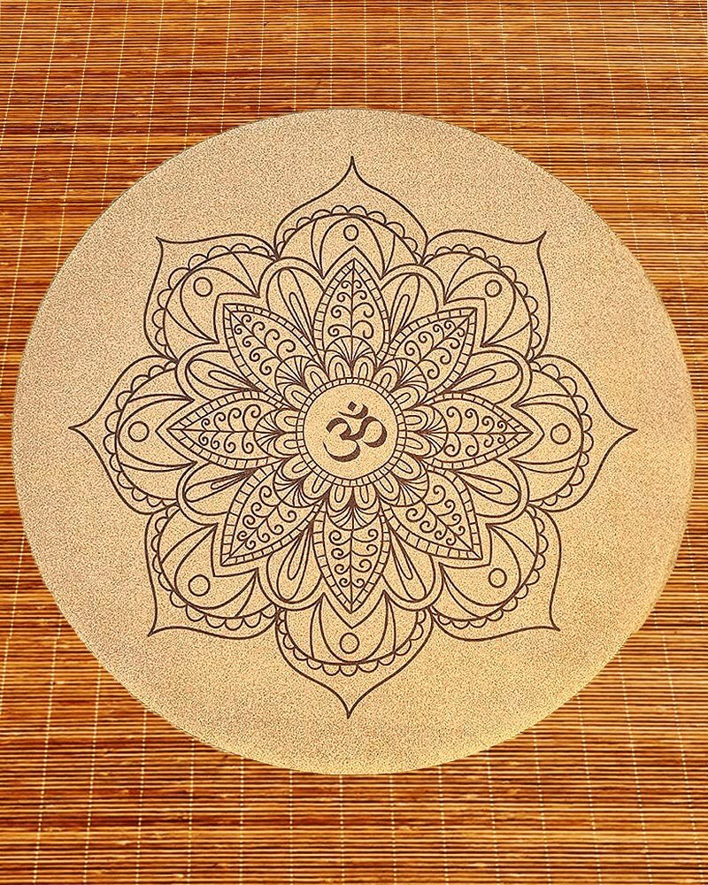 Grand tapis de yoga rond liege et latex design mandala Om | Achamana