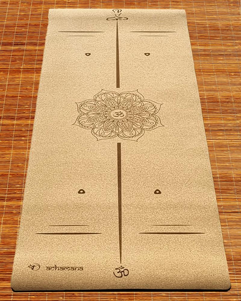 Yoga Lyon - Tapis yoga débutant en liège - mandala et marqueurs de position | Achamana