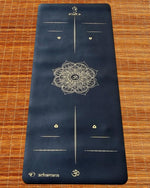 Tapis de yoga Pro antidérapant caoutchouc et similicuir 5mm - Mandala et marqueurs position Or - Vignette | Achamana