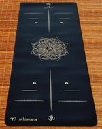 Tapis de yoga Pro antidérapant caoutchouc et similicuir 5mm - Mandala et marqueurs position Or - Vignette | Achamana