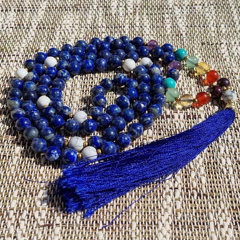 Un mala collier en Lapis-lazuli qui travaille sur les 7 chakras | Achamana