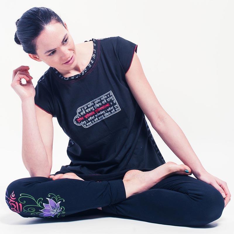 Fleur de lotus et legging yoga pour une tenue yoga chic