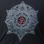 Hooded Om Yoga Jacket - Yoga Geescht - Vignette | Achamana