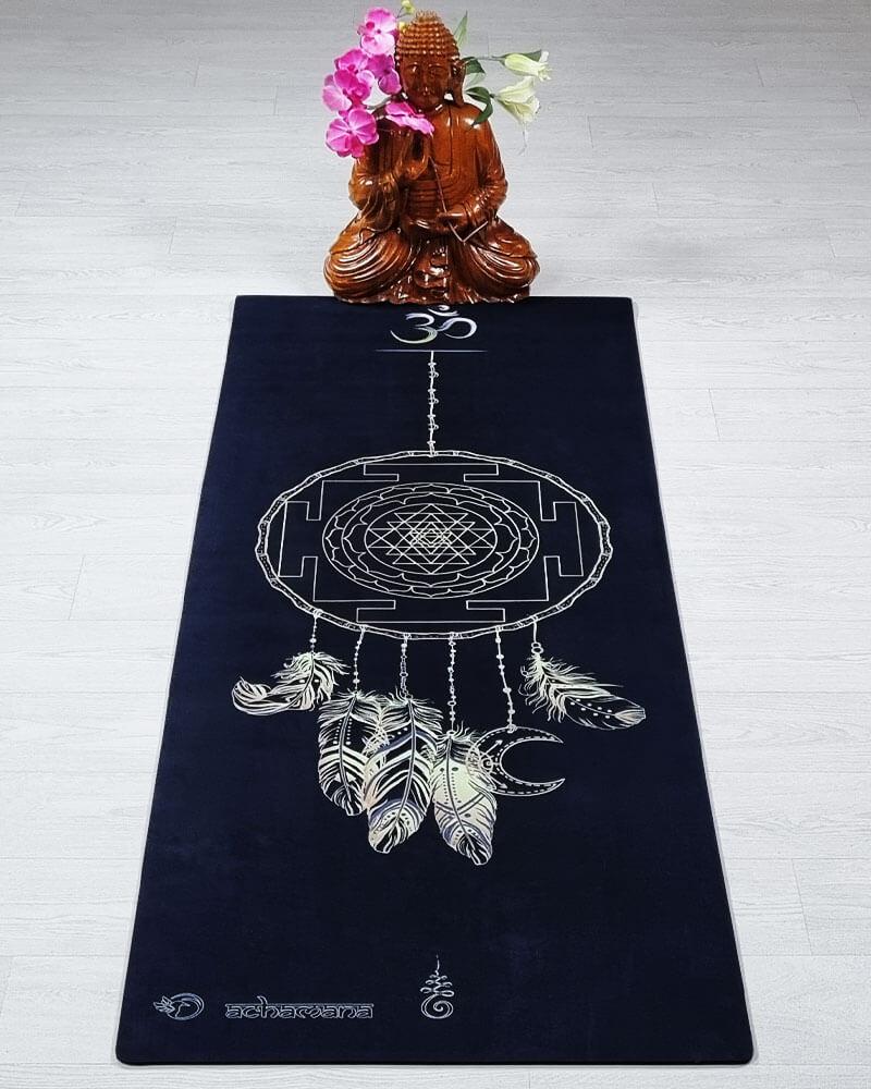 Tapis yoga antidérapant - gomme naturelle et microfibre - dessin Sri yantra - Boutique yoga | Achamana