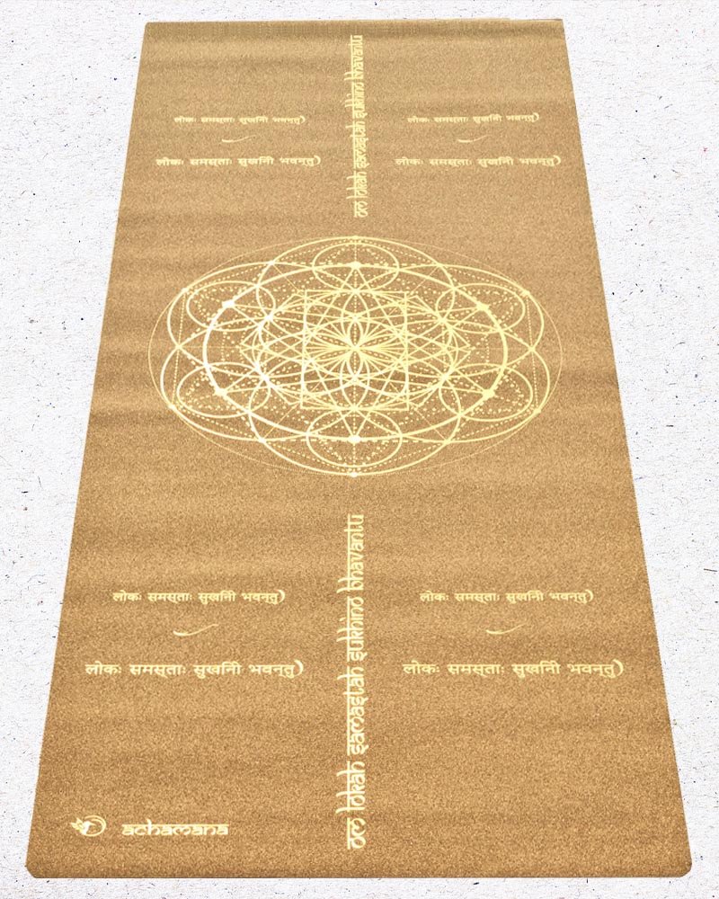 Yoga Marseille - Tapis de yoga de voyage en liège mantra Lokah Samastah Sukhino bhavantu | Achamana